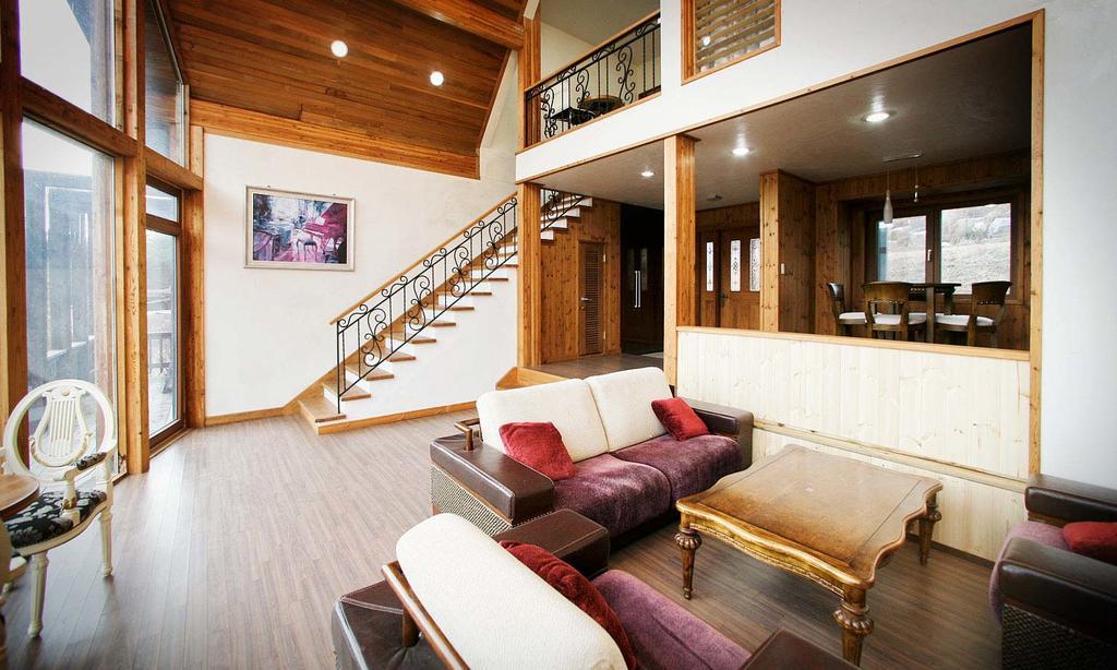 פיאונגצ'אנג Chalet Resort מראה חיצוני תמונה