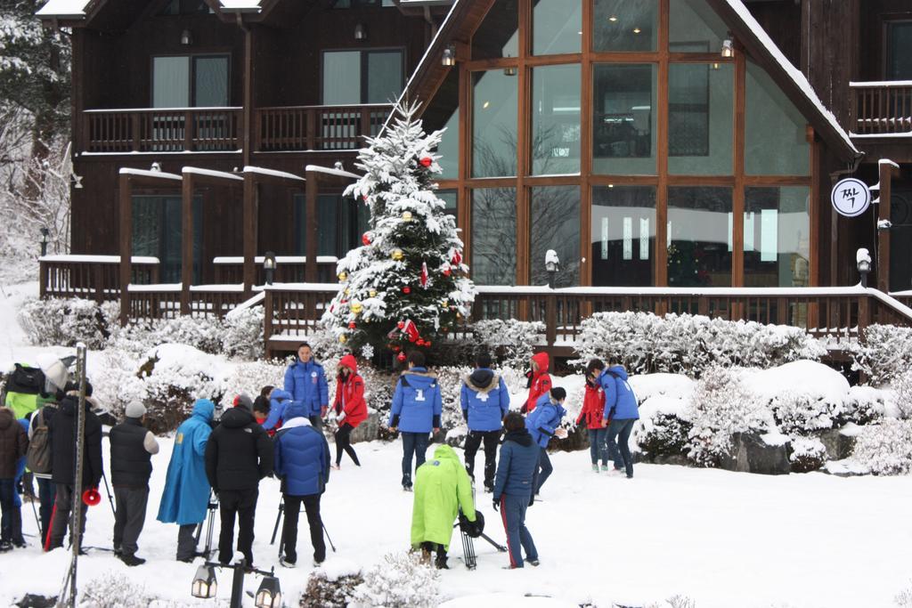 פיאונגצ'אנג Chalet Resort מראה חיצוני תמונה