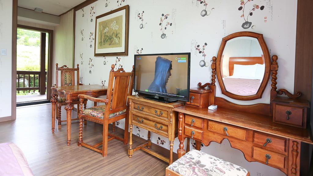 פיאונגצ'אנג Chalet Resort מראה חיצוני תמונה